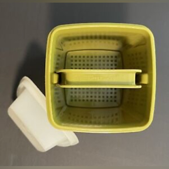 Tupperware Pick-A-Deli Container Pickle Olive Avocado Green 1330-7 1331-4 1332-3 - Picture 4 of 4
